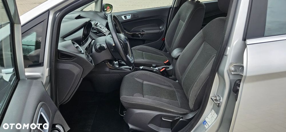 Ford Fiesta 1.0 EcoBoost S&S TITANIUM - 8