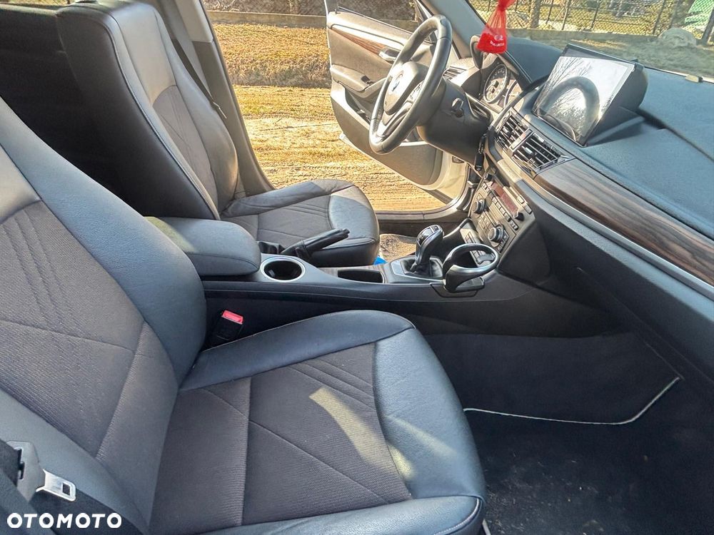 BMW X1 sDrive20i Sport Line - 26