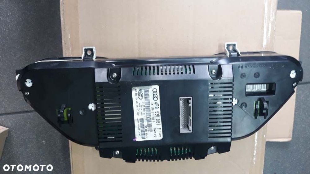 Licznik Zegary Audi A6 C6 4F0920981F 2.7 TDI - 2