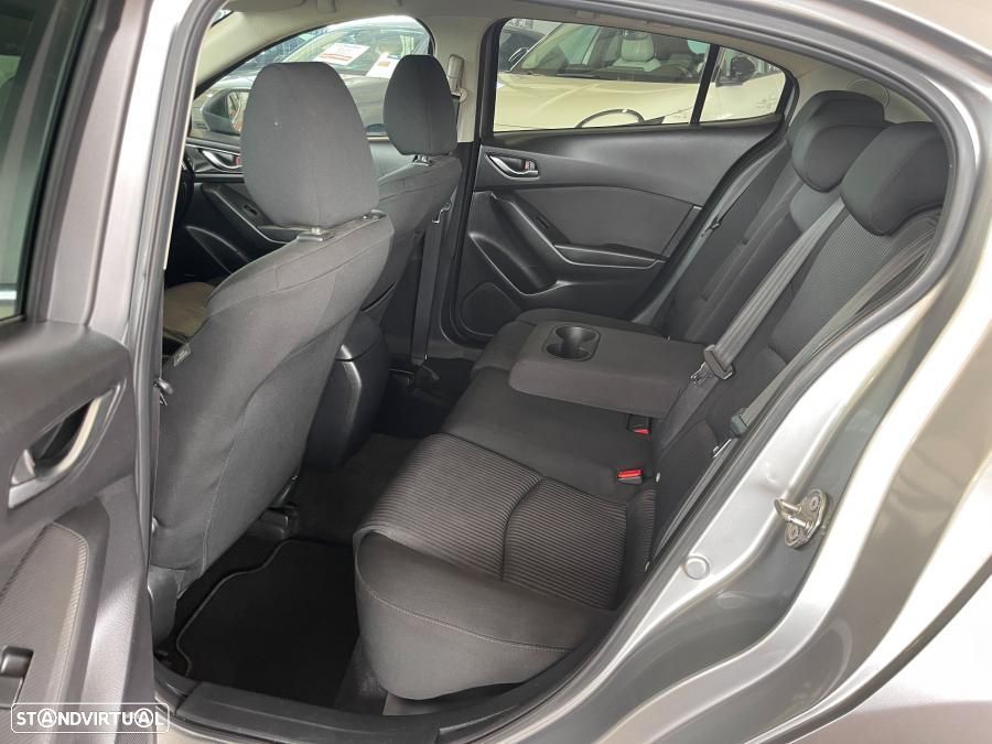 Mazda 3 Hatchback 1.5 Sky-D Excellence Navi - 24