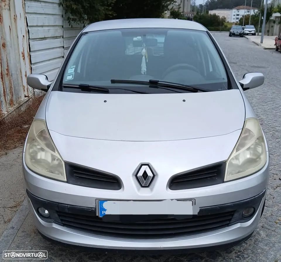 Renault Clio 1.2 16V Dynamique - 1