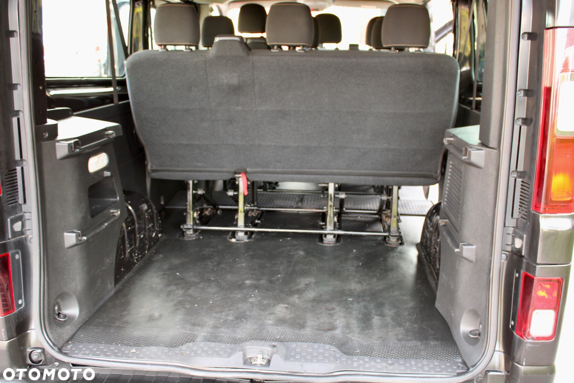 Renault Trafic Grand Passenger 2,9t Pack Clim - 14