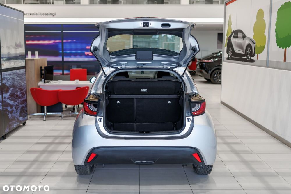 Toyota Yaris - 24