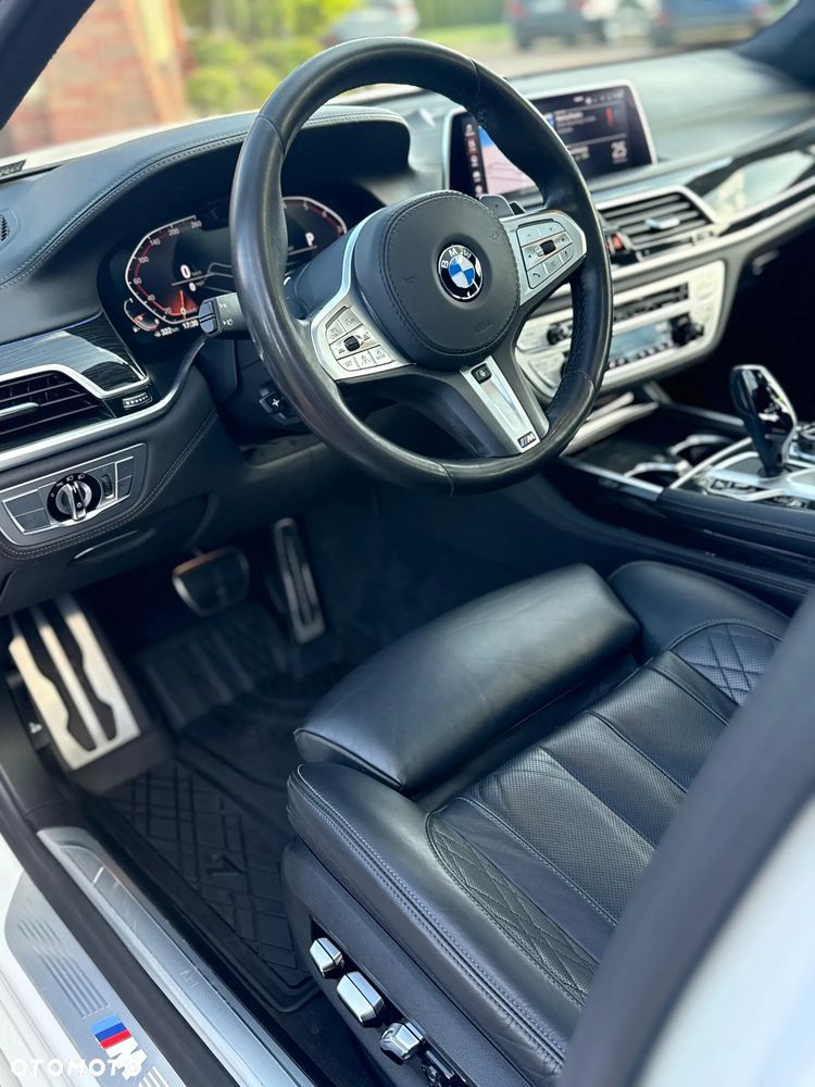 BMW Seria 7 750Li xDrive sport - 17