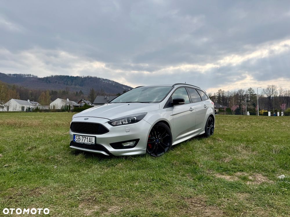Ford Focus 1.5 TDCi ST-Line PowerShift - 1