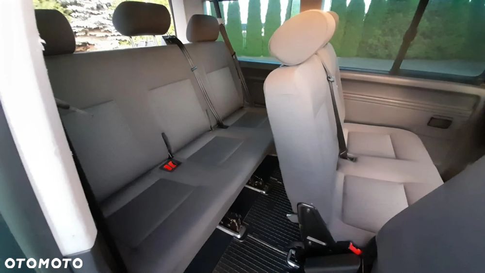 Volkswagen Transporter Caravelle Lang Trendline - 17