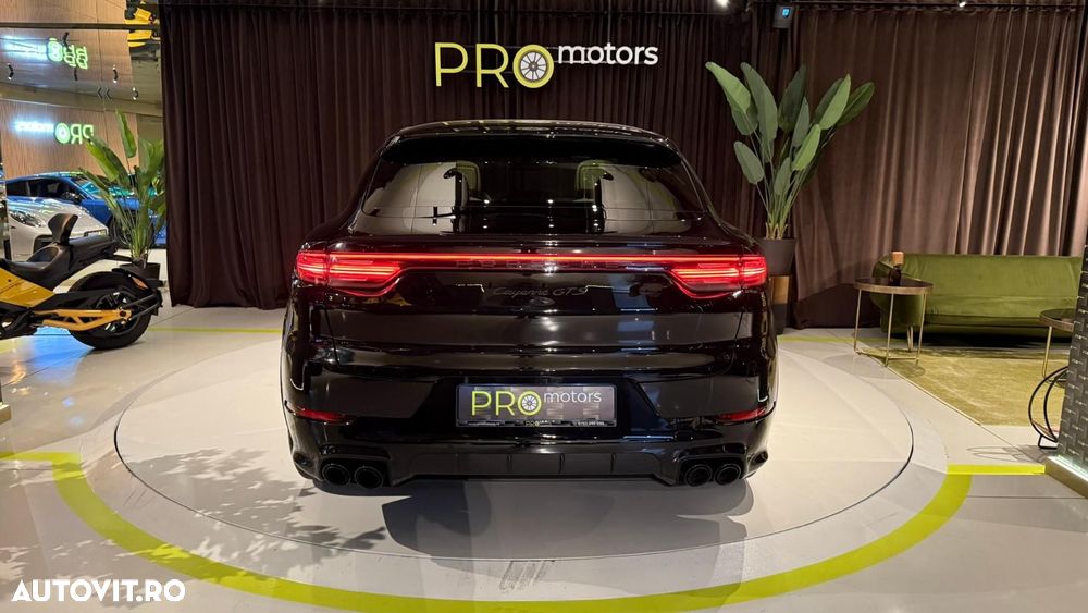 Porsche Cayenne Coupe GTS Tiptronic S - 8