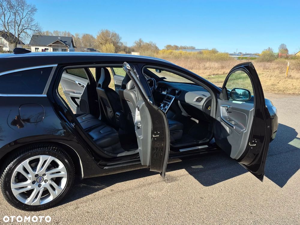Volvo V60 D2 Geartronic - 15