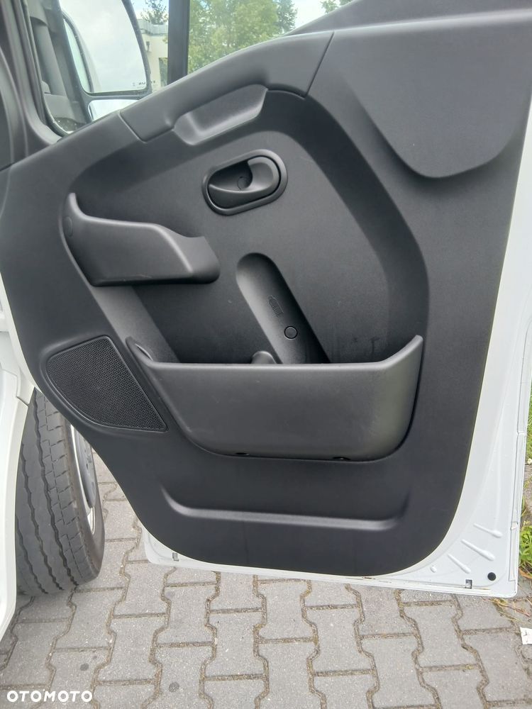 Renault Master - 24
