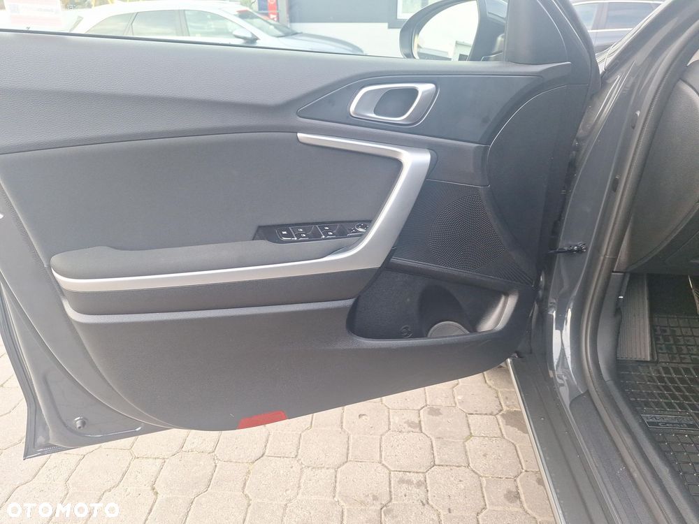 Kia XCeed 1.5 T-GDI M - 9