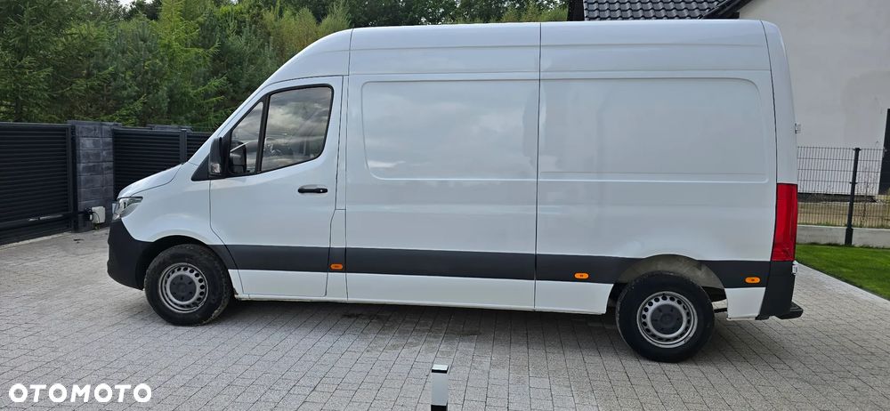Mercedes-Benz Sprinter w907 w910 - 8