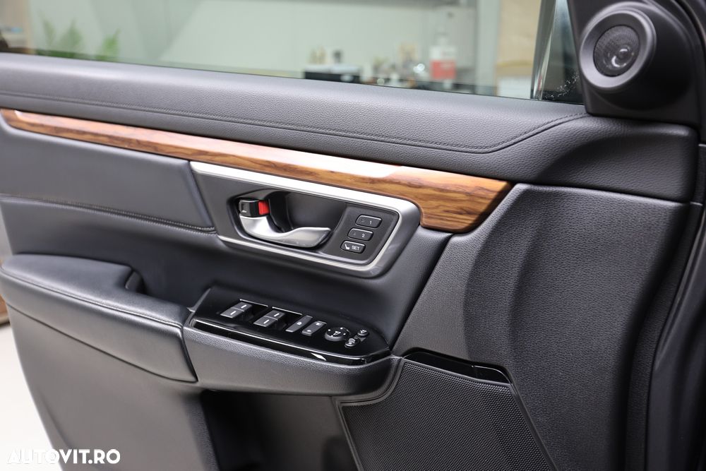 Honda CR-V 1.5 VTEC Turbo 4WD CVT Executive - 8