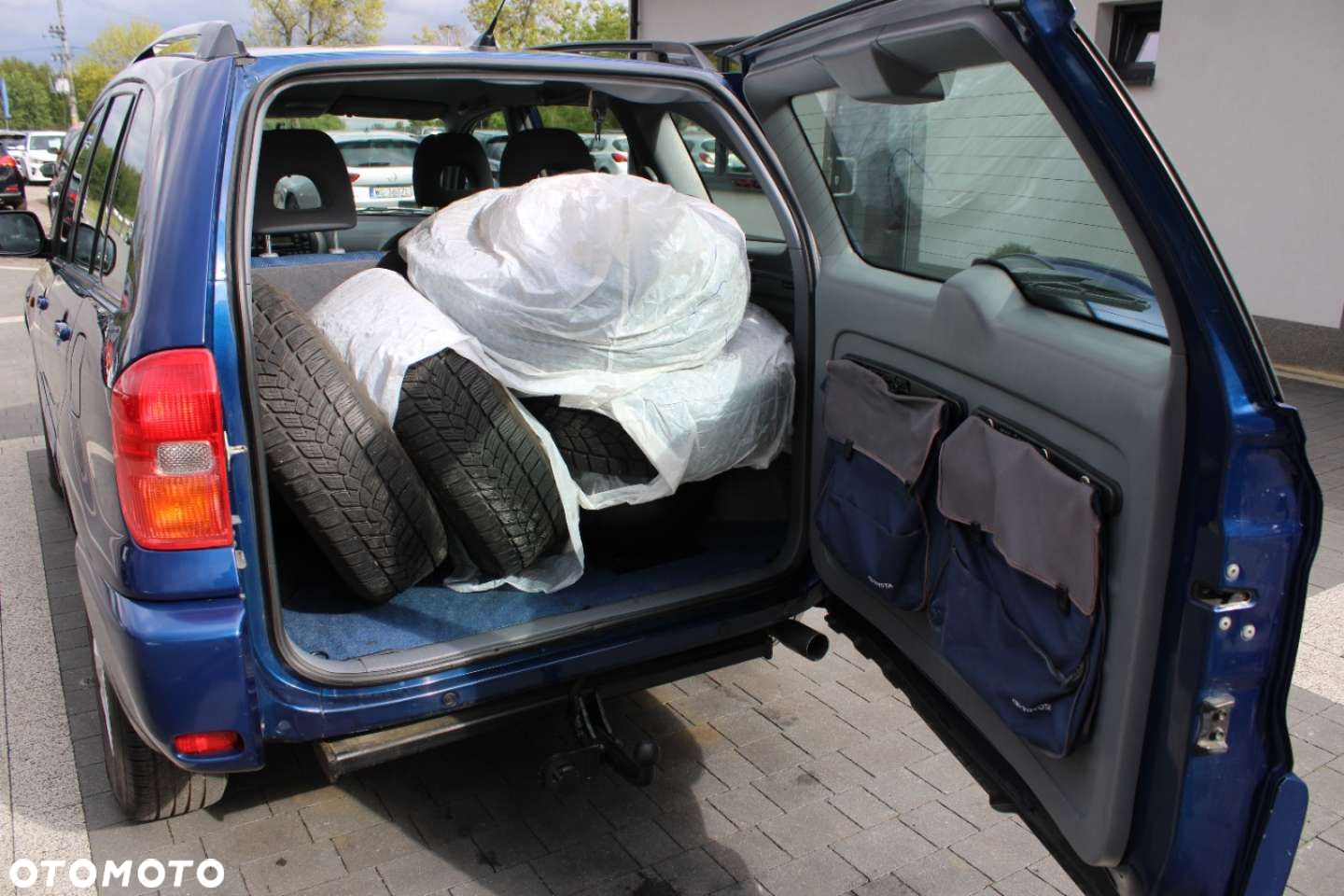 Toyota RAV4 - 10