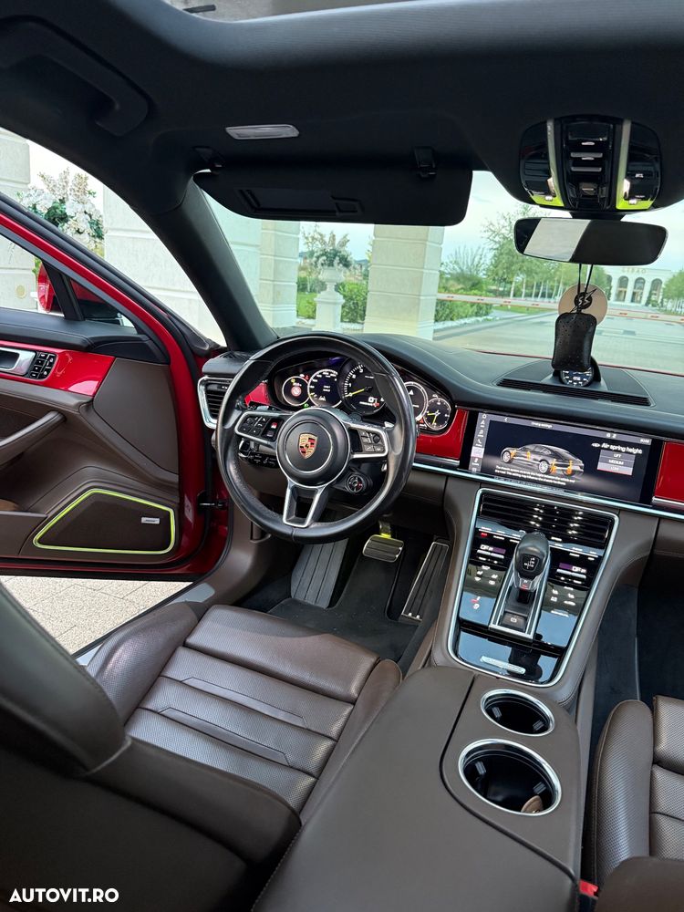 Porsche Panamera - 11