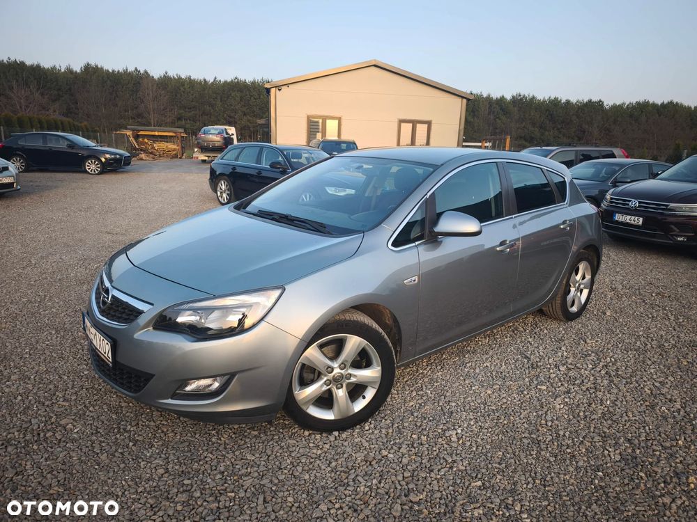 Opel Astra 1.6 Turbo Cosmo - 23