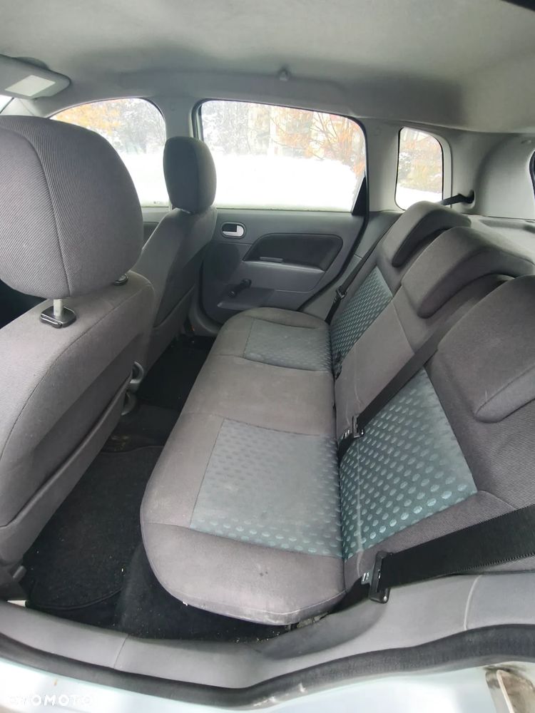 Ford Fiesta 1.4 - 10