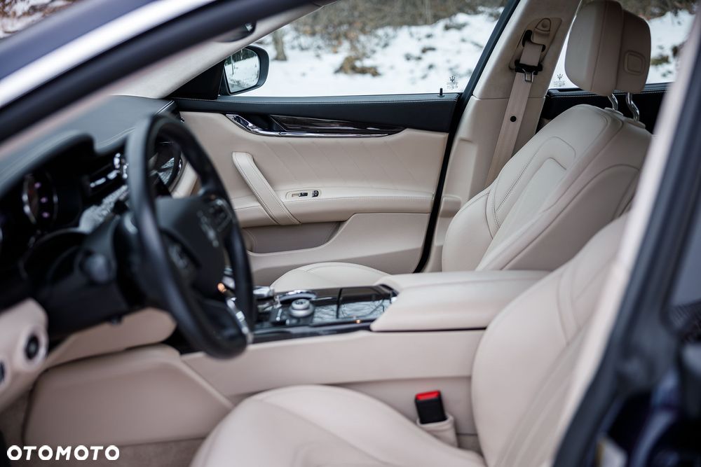 Maserati Quattroporte GranLusso S - 22