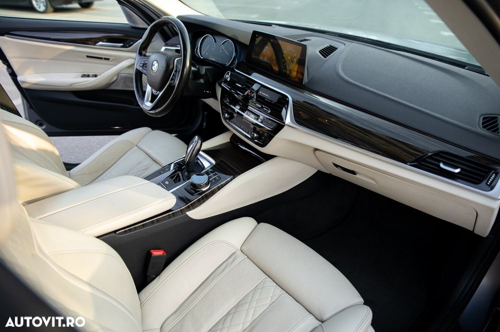 BMW Seria 5 540i xDrive AT - 13