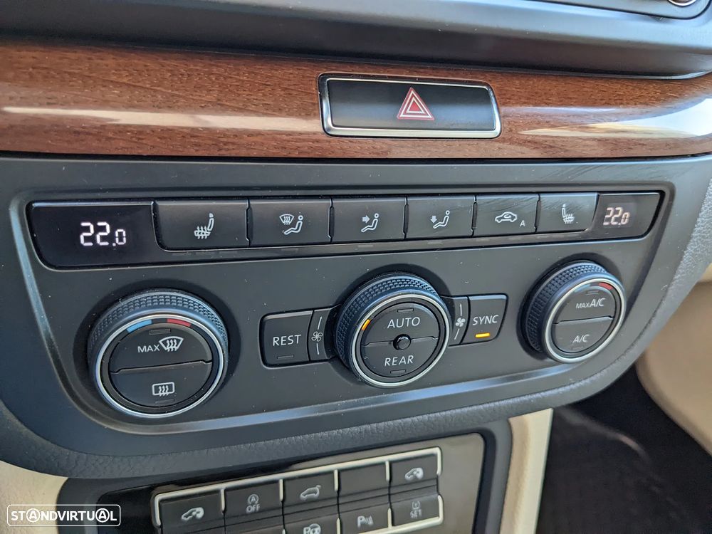 VW Sharan 2.0 TDI Highline DSG - 27