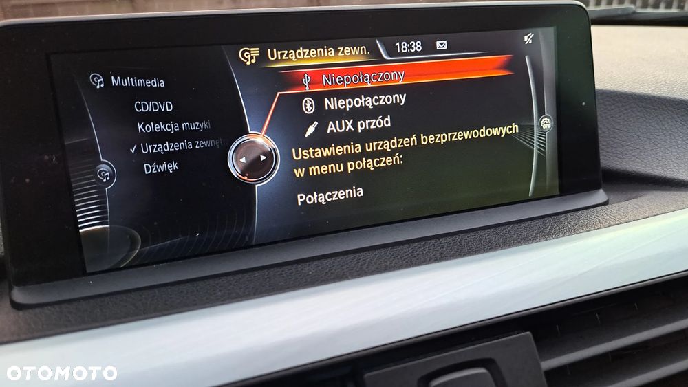 BMW Seria 3 318d Sport Line - 36