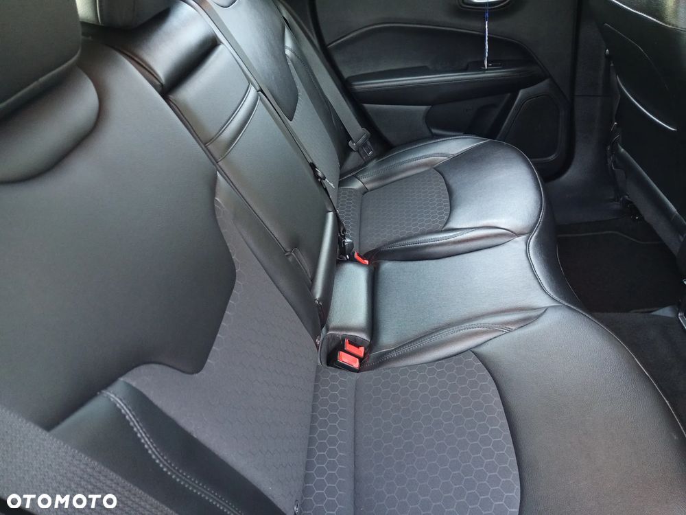 Jeep Compass 1.4 TMair Night Eagle FWD S&S - 24