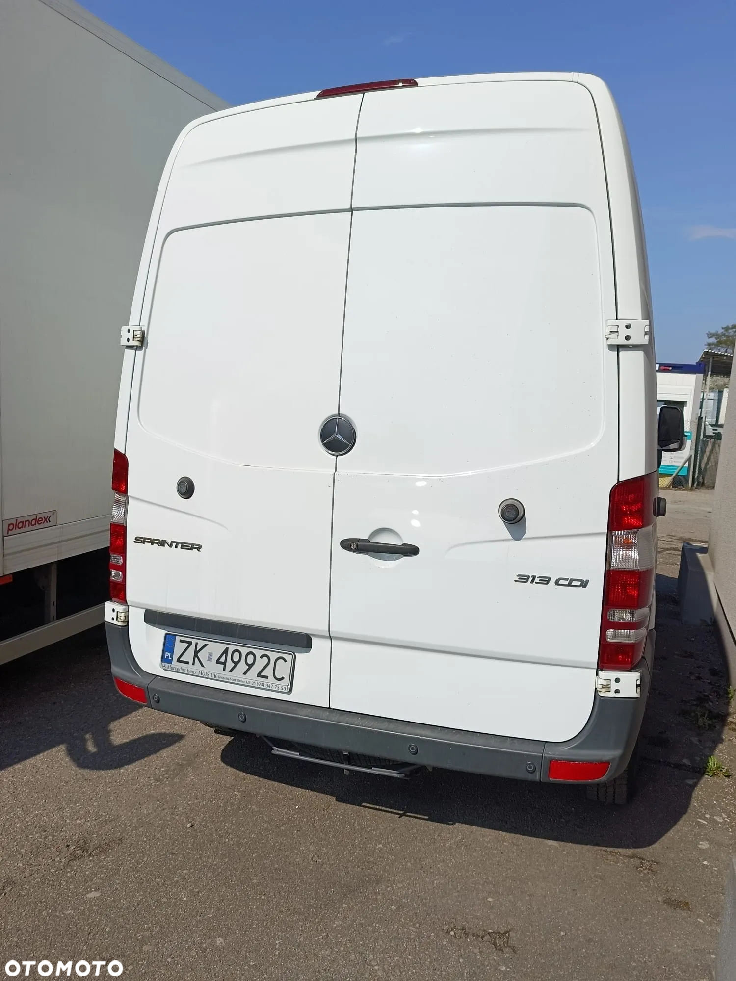 Mercedes-Benz Sprinter - 16