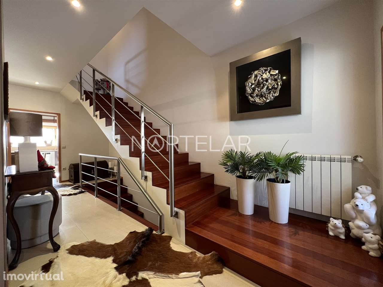 Moradia T3 com jardim e 3 frentes em Famalicão - Grande imagem: 3/45