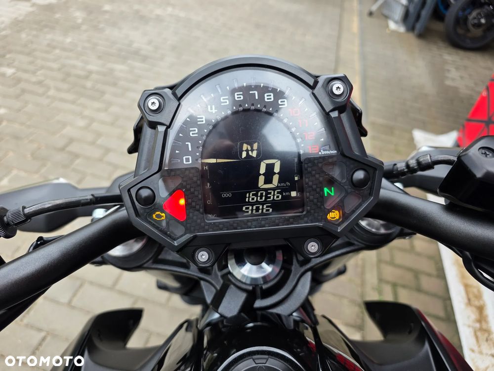 Kawasaki Z 650 - 19