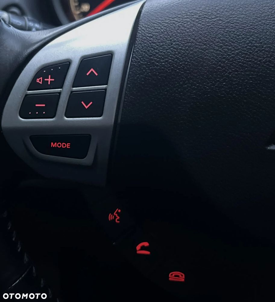 Mitsubishi Lancer 1.8 Intense - 23