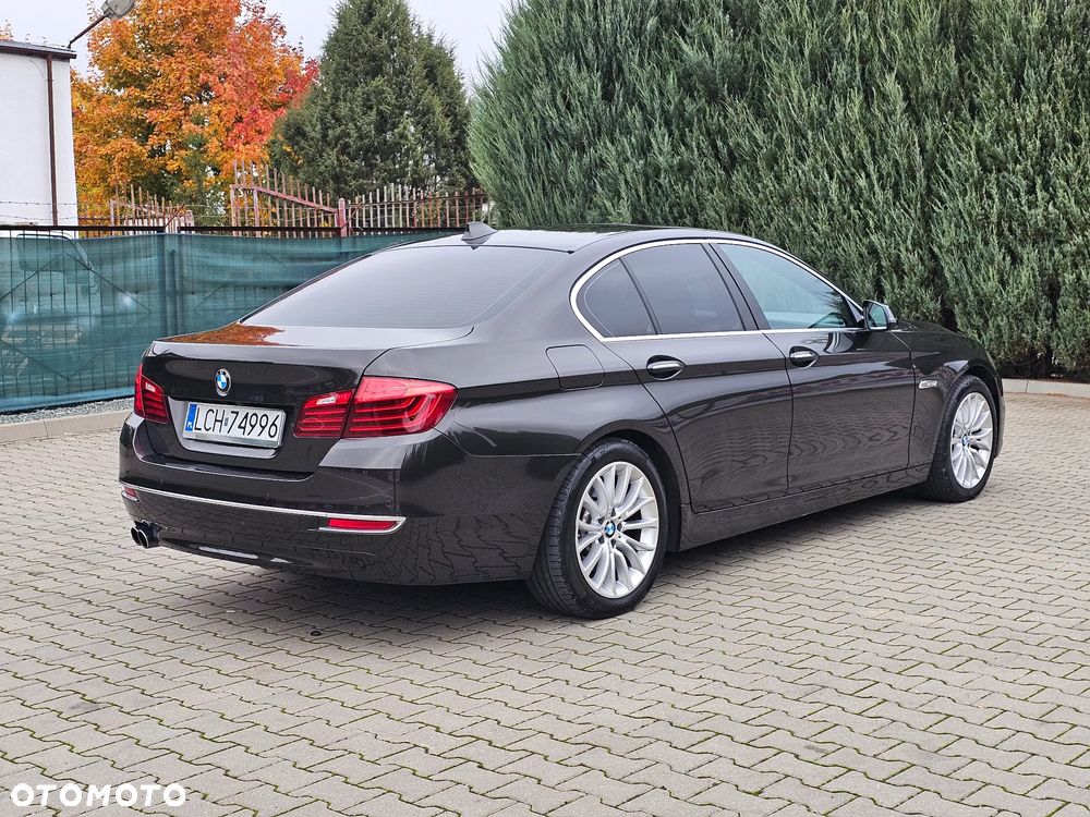 BMW Seria 5 525d Luxury Line - 4