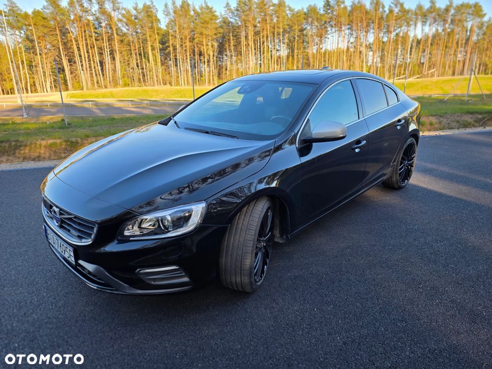 Volvo S60 T6 AWD Geartronic RDesign - 4