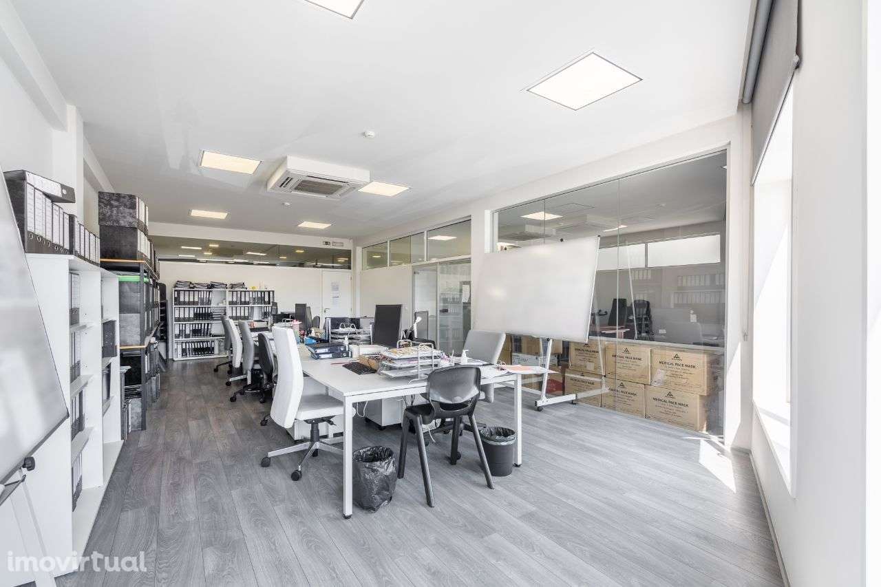 Escritório completamento equipado e mobilado - Grande imagem: 2/19