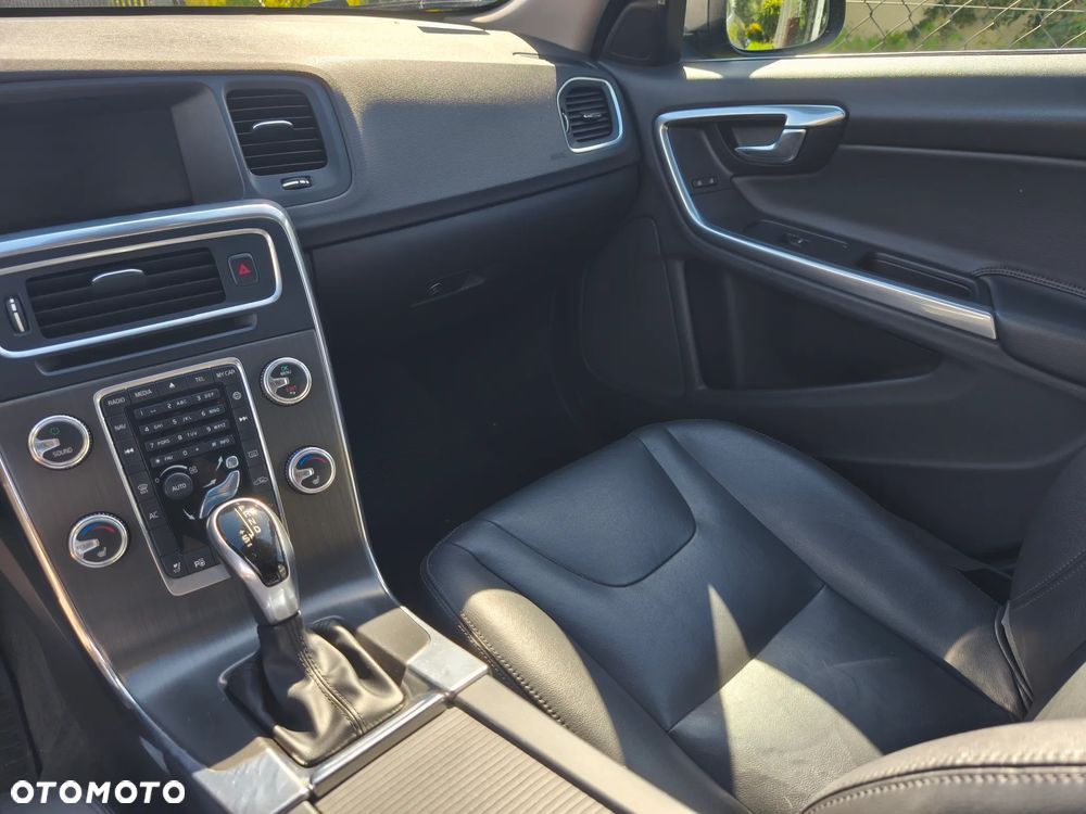 Volvo V60 T5 Drive-E Kinetic - 15
