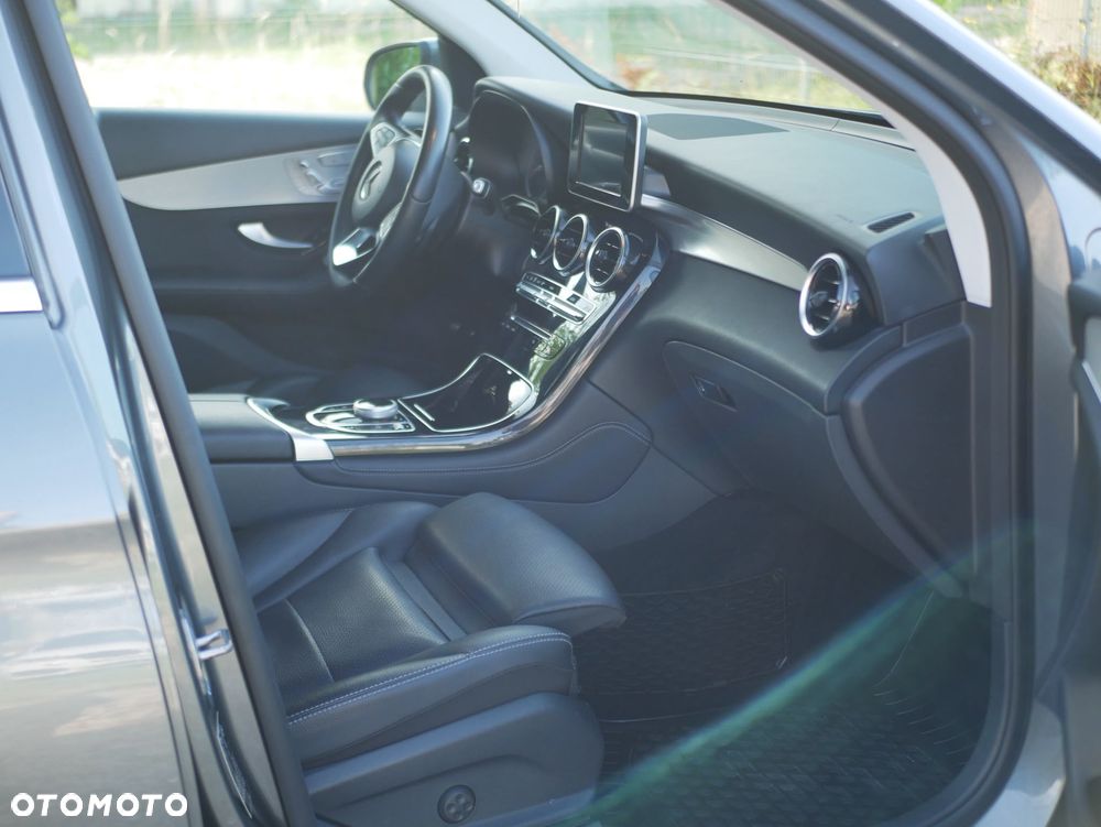 Mercedes-Benz GLC 300 4-Matic - 6