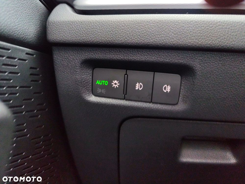 Skoda Octavia 2.0 TDI Ambition DSG - 19