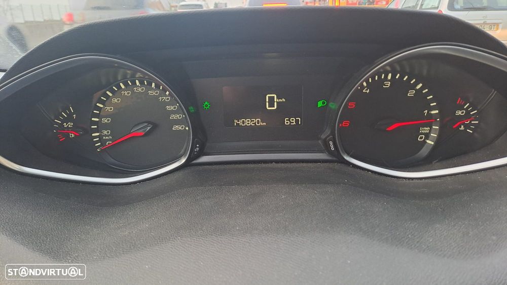 Peugeot 308 1.6 HDi Active - 12