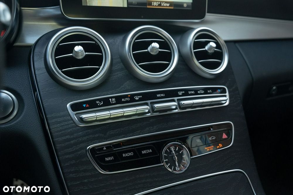 Mercedes-Benz Klasa C AMG 63 S AMG Speedshift 7G-MCT - 28