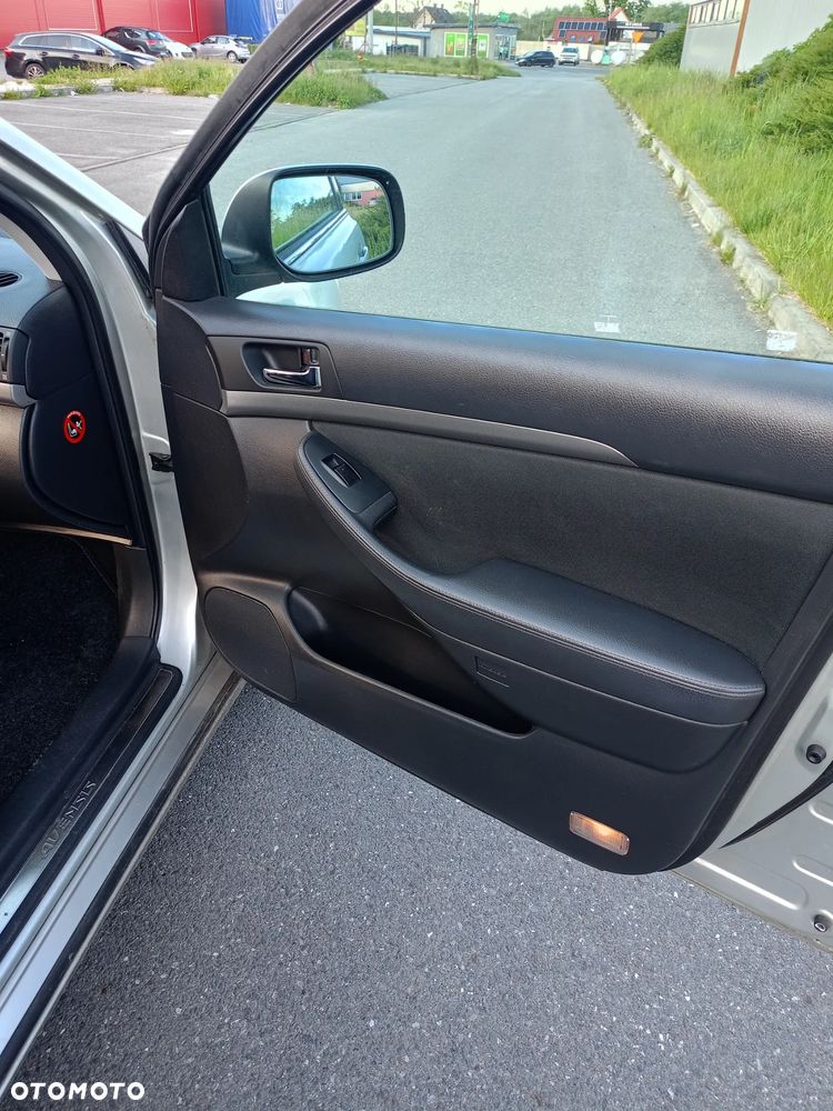 Toyota Avensis 2.0 VVT-i Sol plus Premium - 11