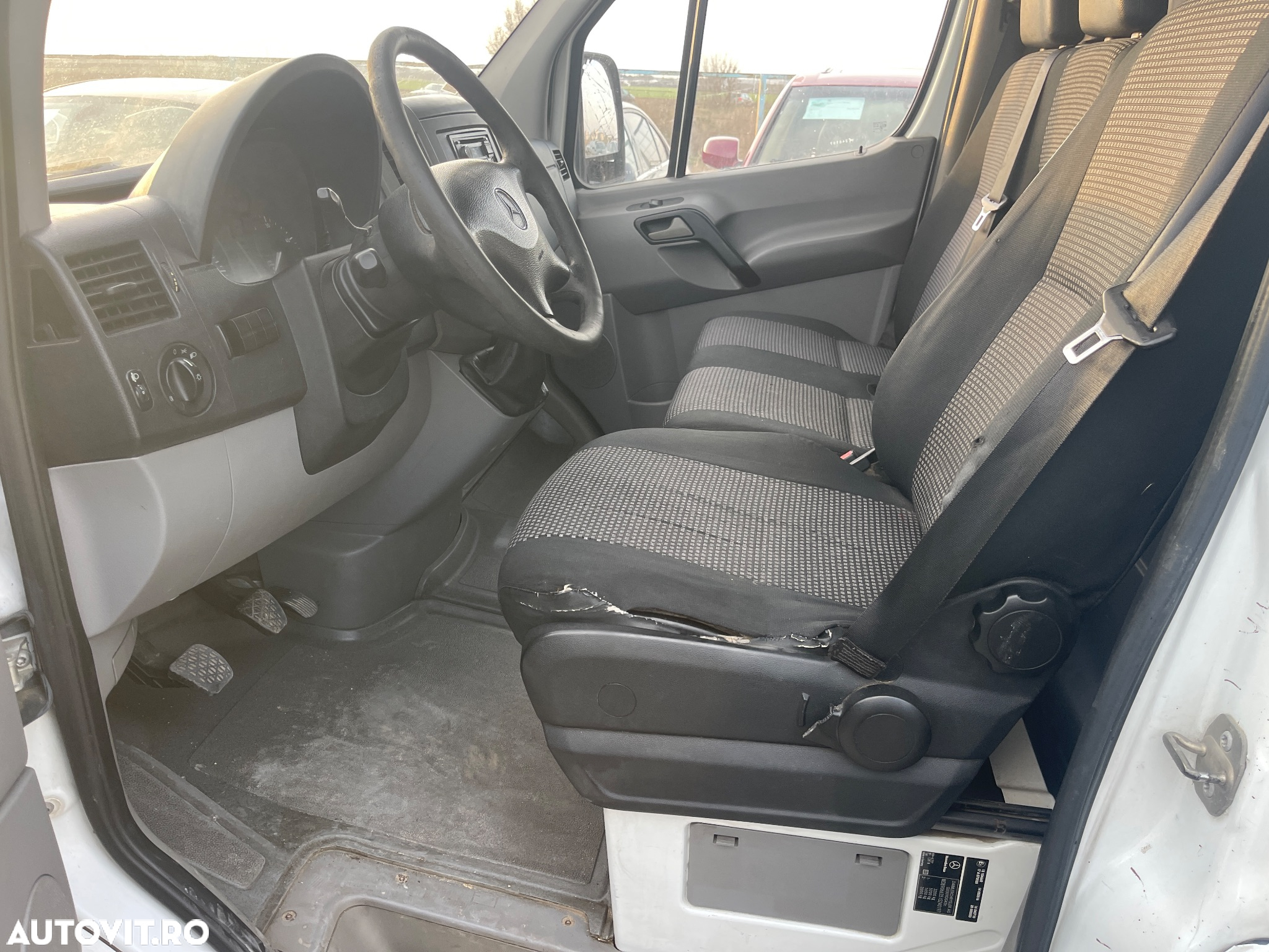 Mercedes-Benz Sprinter - 4