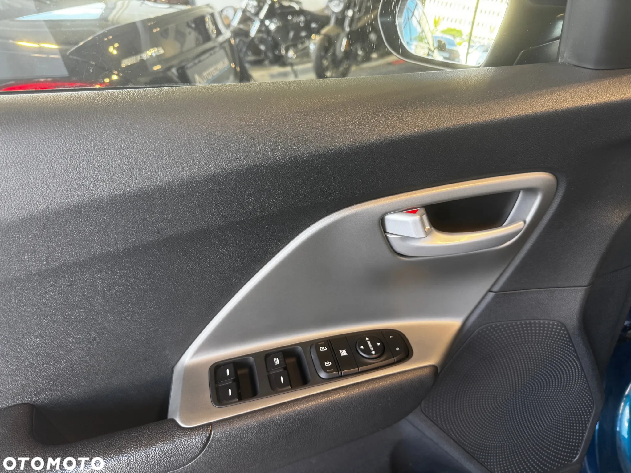 Kia Niro 1.6 GDI Hybrid L Business Line - 11