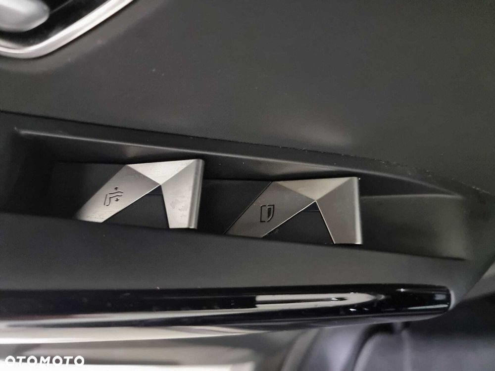 DS Automobiles DS 7 Crossback - 25