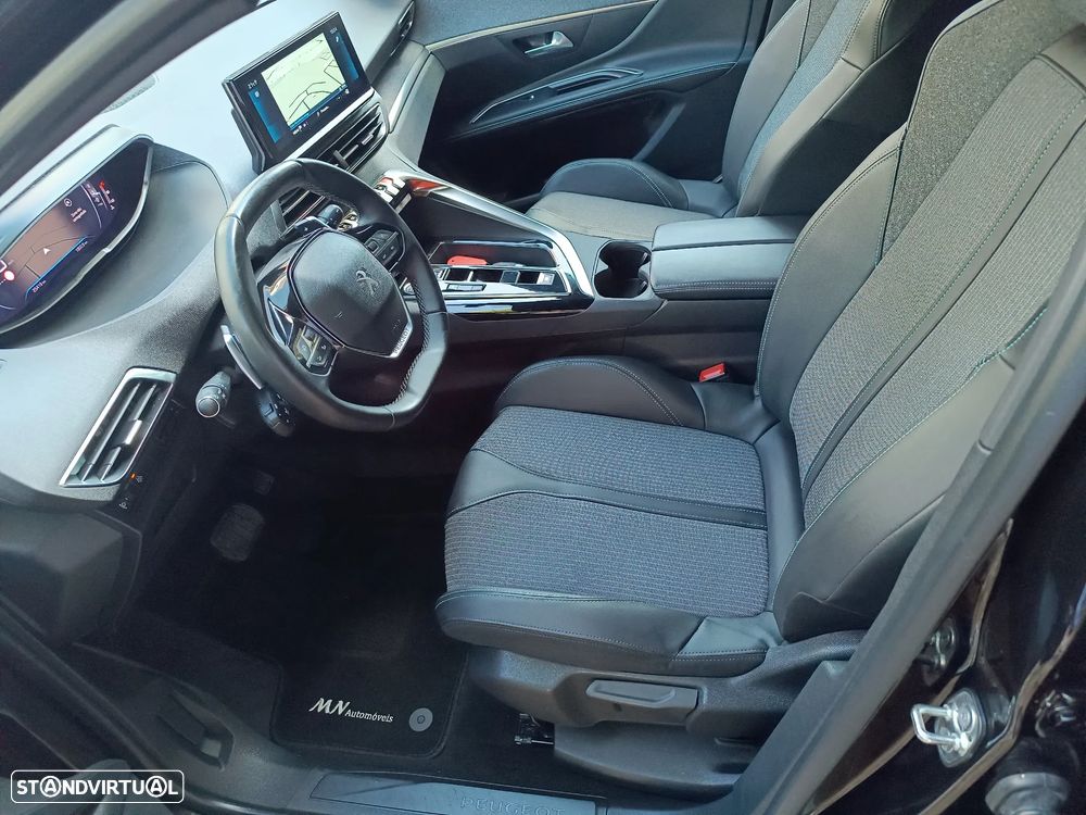Peugeot 5008 PureTech 130 EAT8 Stop & Start Allure Pack - 9