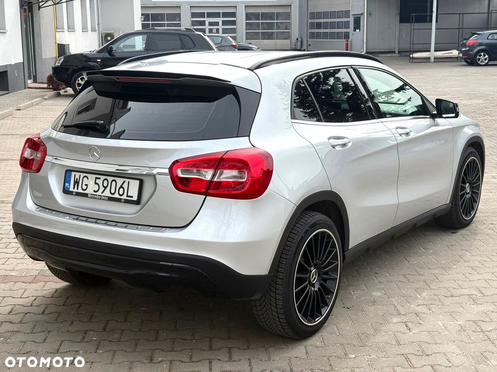 Mercedes-Benz GLA 200 (CDI) d 4Matic 7G-DCT AMG Line - 6