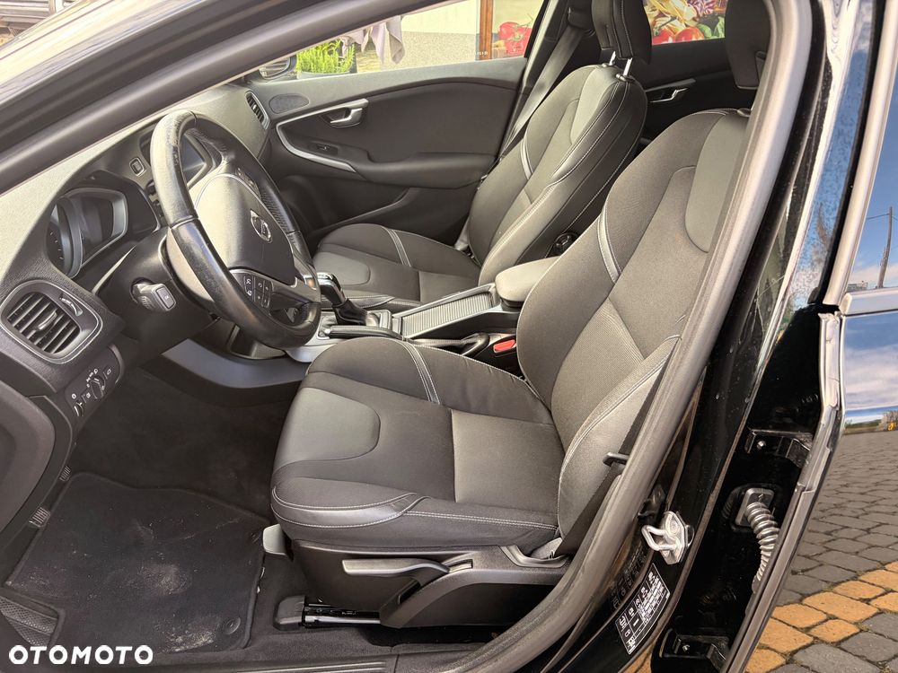 Volvo V40 T2 RDesign - 15