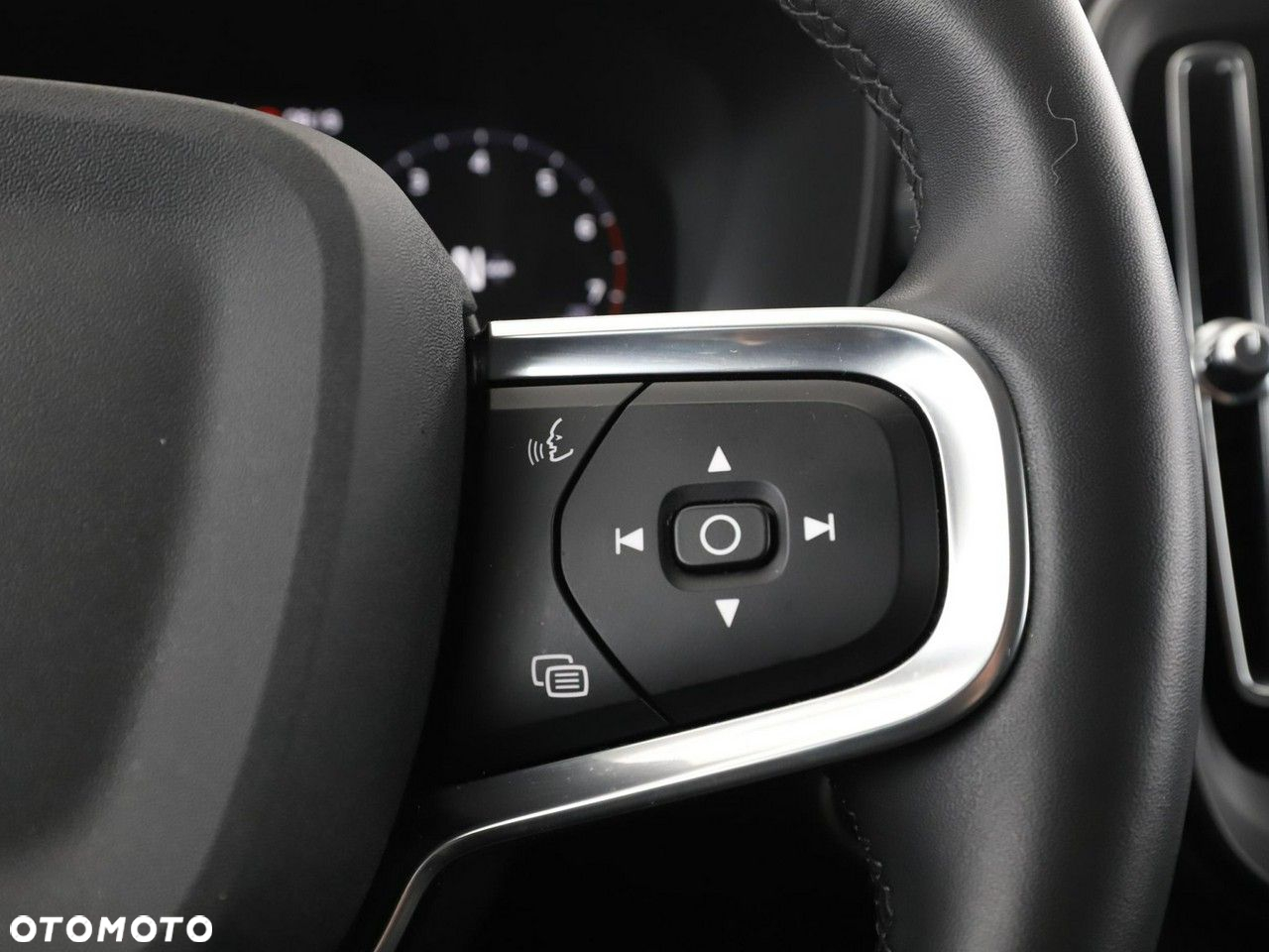 Volvo XC 40 T2 Momentum Core - 29