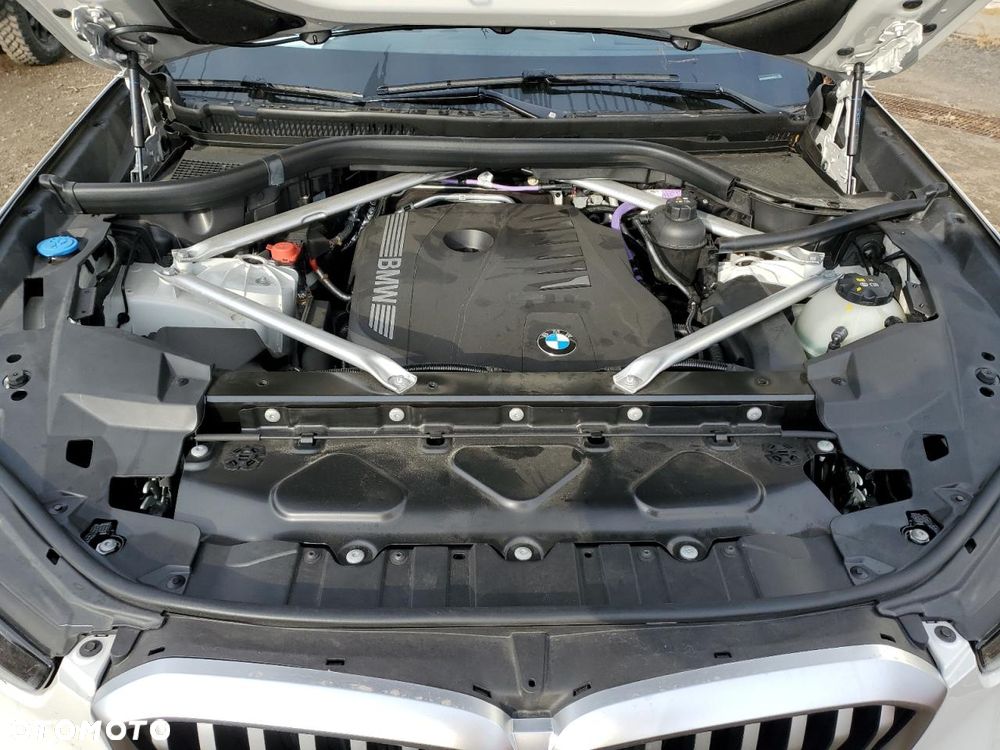 BMW X5 xDrive40i - 11