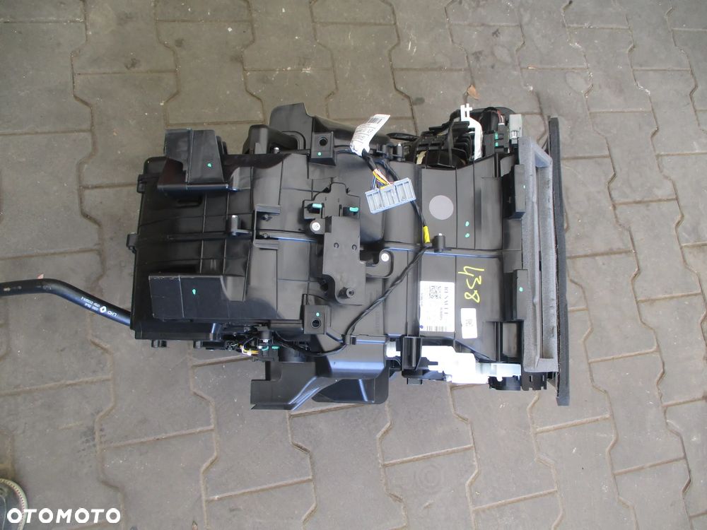 DACIA SANDERO STEPWAY III nagrzdewnica dmuchawa 272705961R - 1