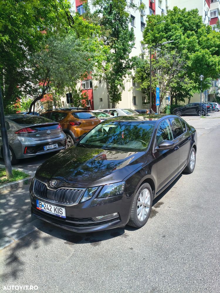 Skoda Octavia 1.6 TDI DSG Style - 2