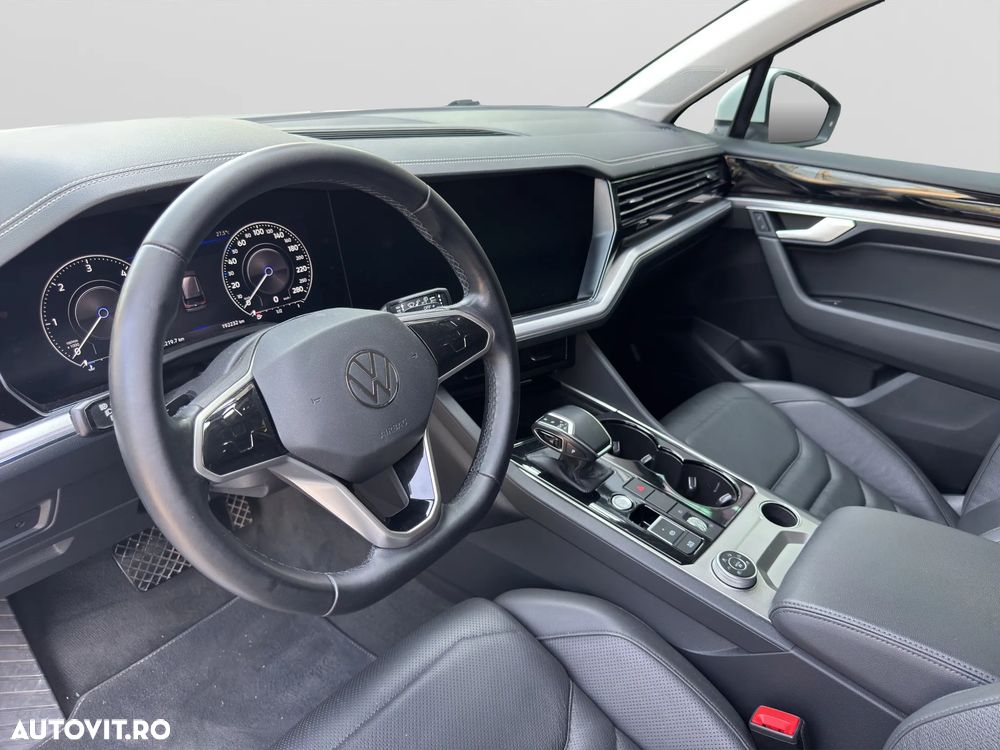 VOLKSWAGEN Touareg 2021 — imagine 10
