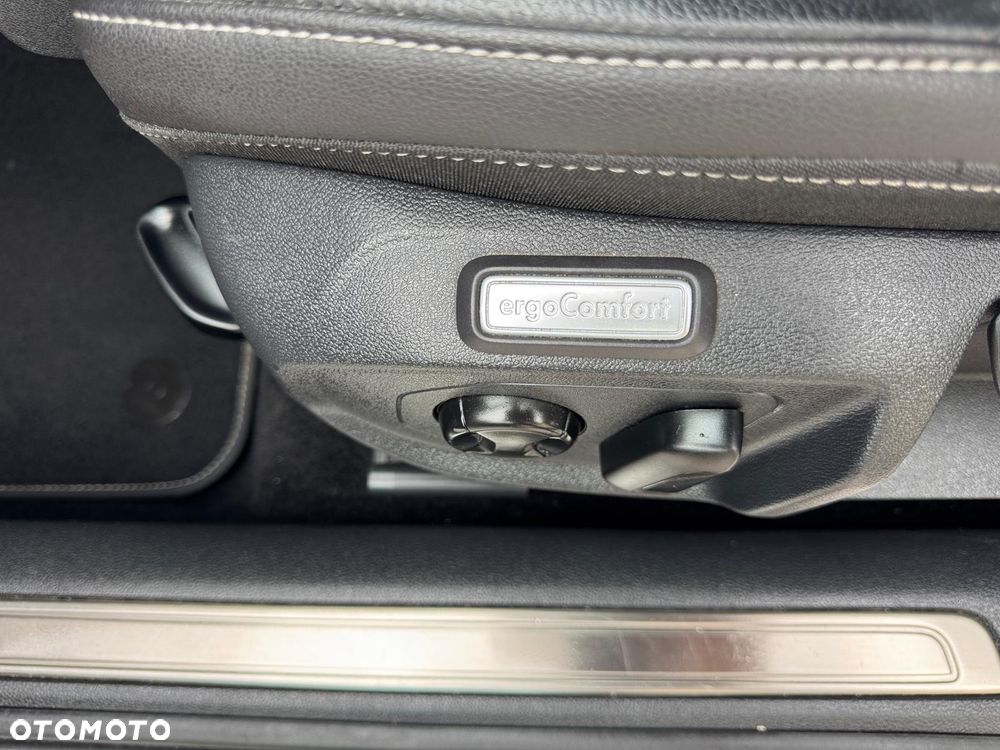 Volkswagen Arteon 2.0 TSI R-Line DSG - 9